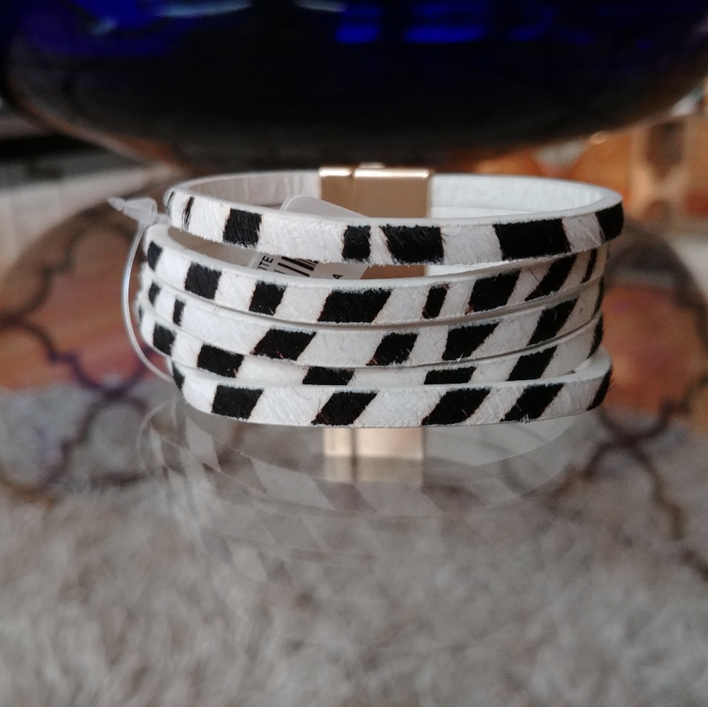 Black & White Zebra Striped Wrap Bracelet